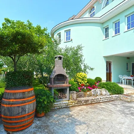 Apartment Fuer 8 Personen Ca 115 Qm In Pula, Istrien Istrische Riviera